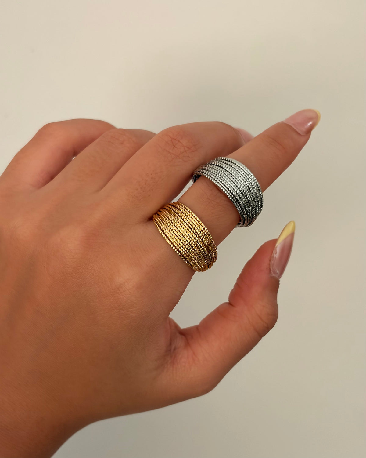 Ring 26052406-1