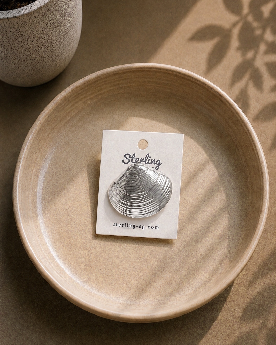 Brooch 25110702
