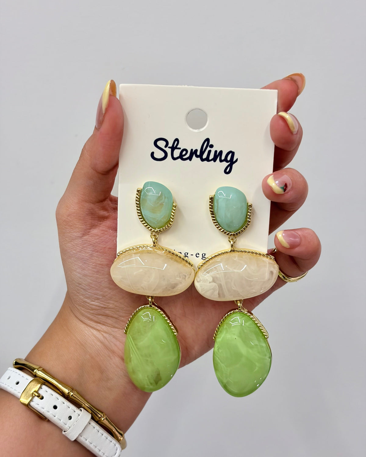Earrings 26051503-4