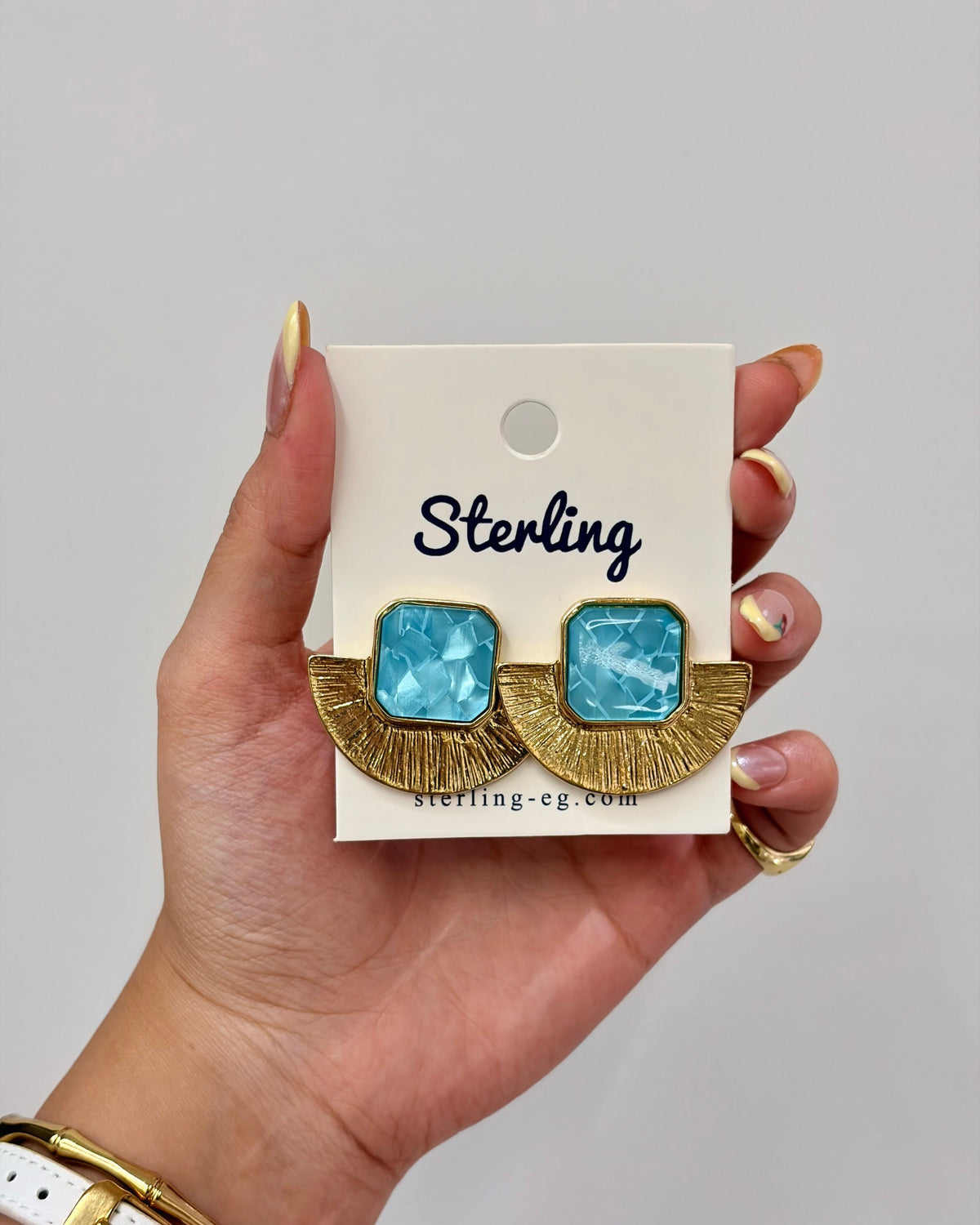 Earrings 26052707