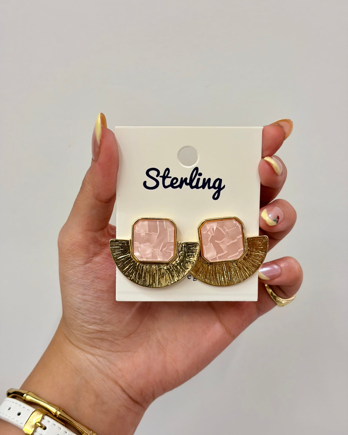 Earrings 26052707