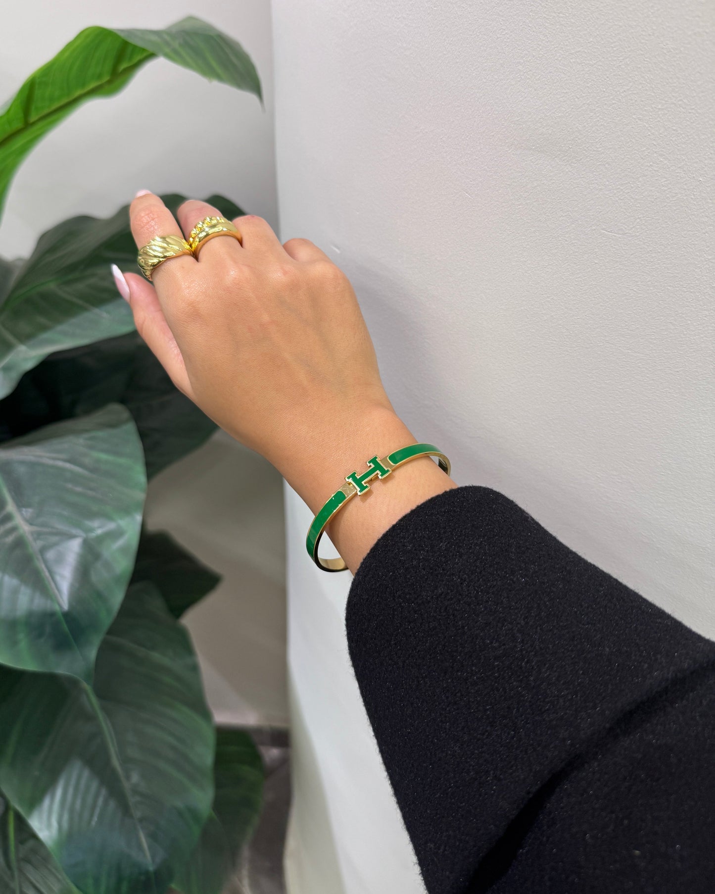 Small H Bracelet