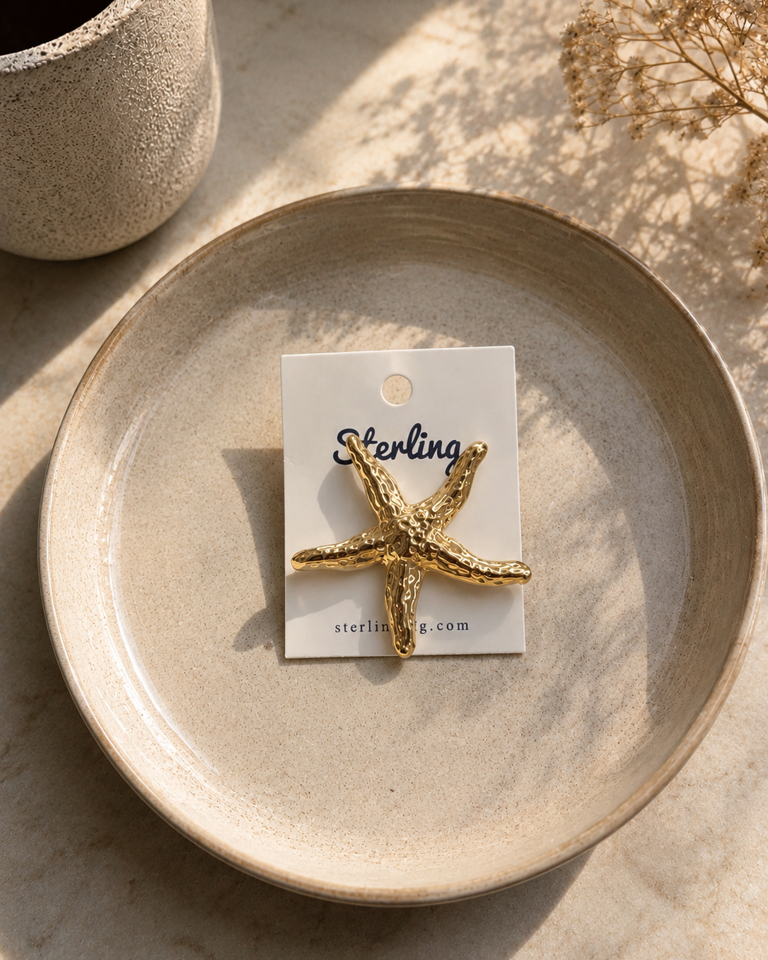 Brooch 25110702