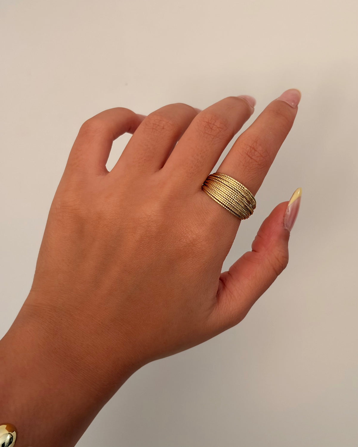 Ring 26052406-1