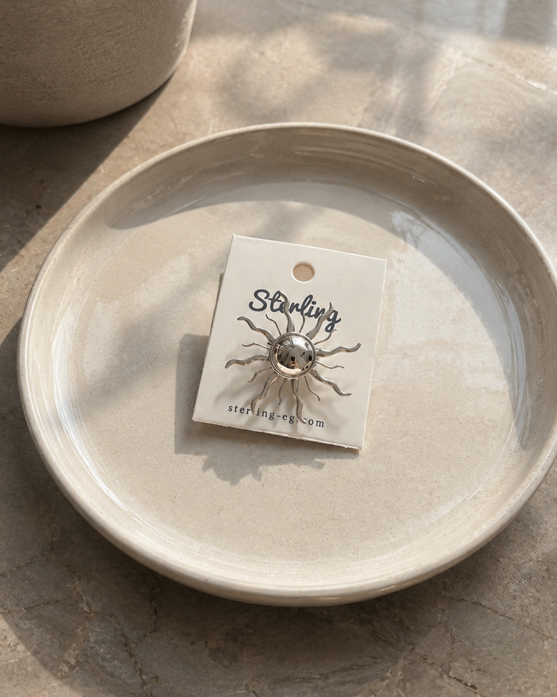 Brooch 25110702