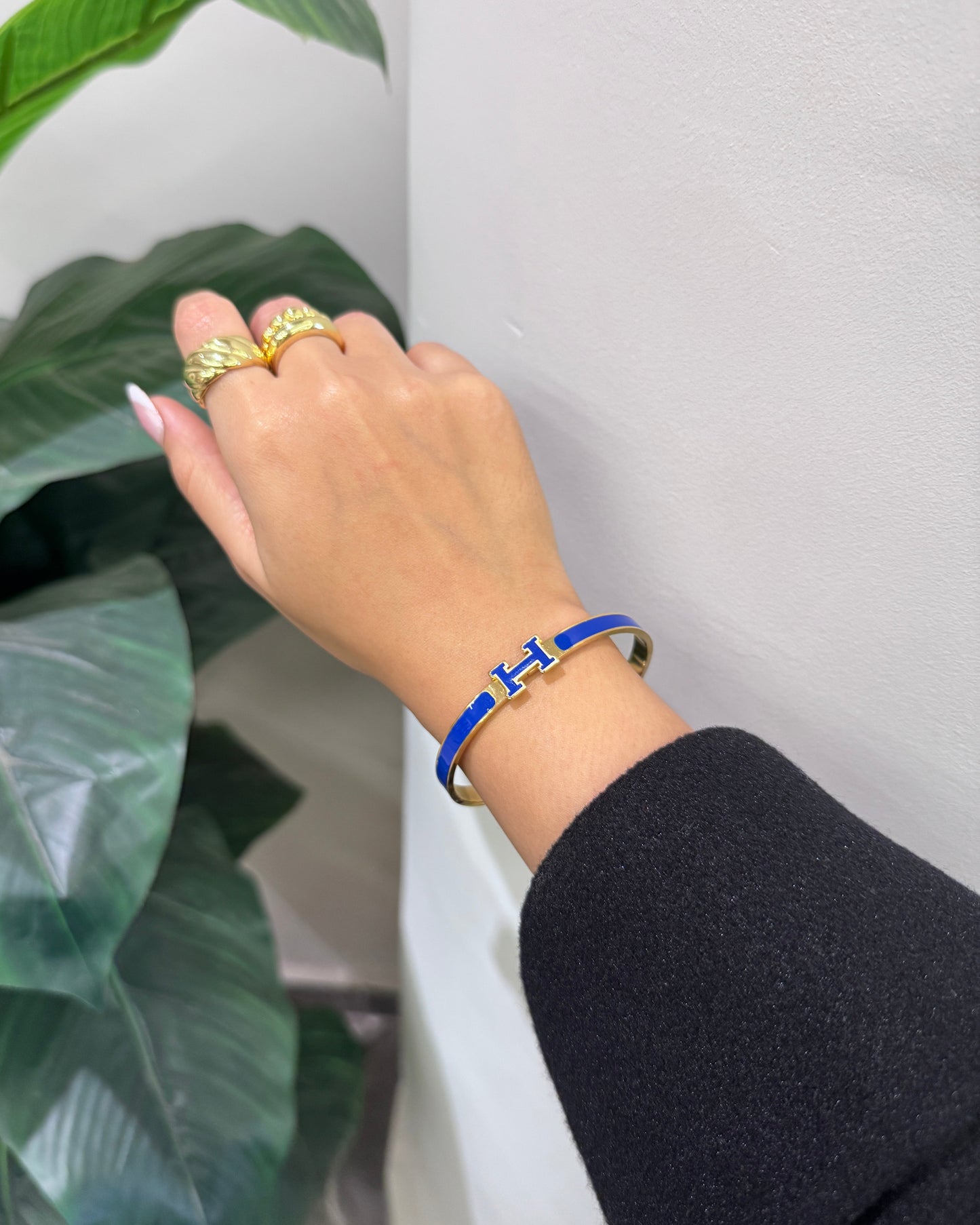 Small H Bracelet